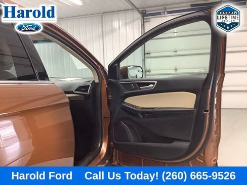 Used 2017 Ford Edge SEL w/ Equipment Group 201A AWD/4WD image 11