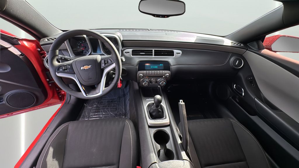 Used 2012 Chevrolet Camaro LS RWD image 29