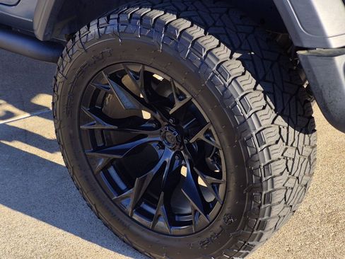 Used 2024 Jeep Wrangler Sport S image 7