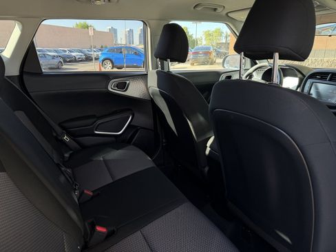 Used 2024 Kia Soul LX w/ Option Group 015 FWD image 32