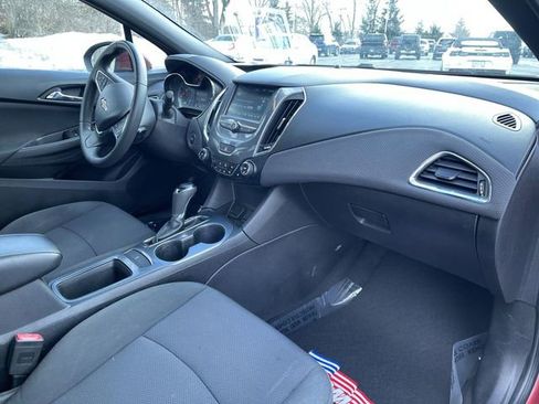 Used 2018 Chevrolet Cruze LT image 27