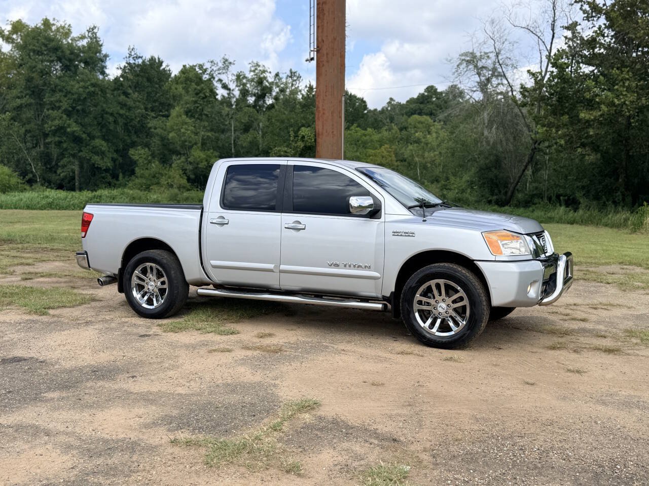 Used 2012 Nissan Titan SV w/ SV Value Truck Pkg RWD image 7