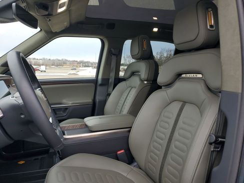 Used 2022 Rivian R1T Launch Edition image 19