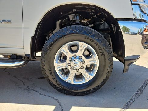 Used 2024 RAM 2500 Big Horn AWD/4WD image 10