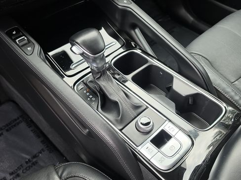 Used 2022 Kia Telluride EX w/ EX Premium Package FWD image 27