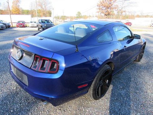 Used 2013 Ford Mustang Coupe image 5