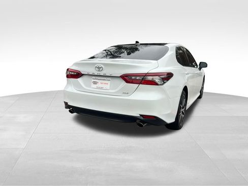 Used 2024 Toyota Camry XLE image 5