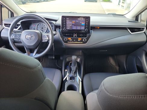 Used 2021 Toyota Corolla LE FWD image 17