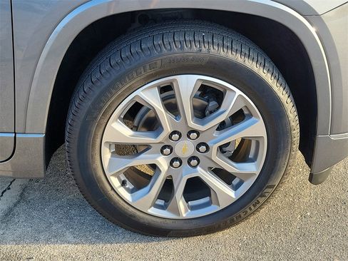 Used 2020 Chevrolet Traverse Premier image 7