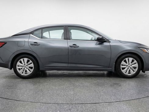 Used 2025 Nissan Sentra S FWD image 11