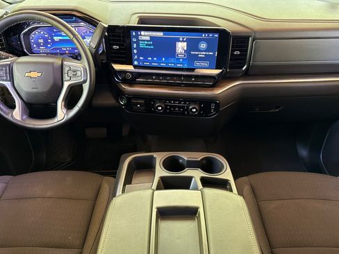 Used 2025 Chevrolet Silverado 3500 LT AWD/4WD image 17