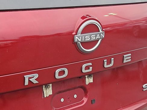 Used 2023 Nissan Rogue SV FWD image 21