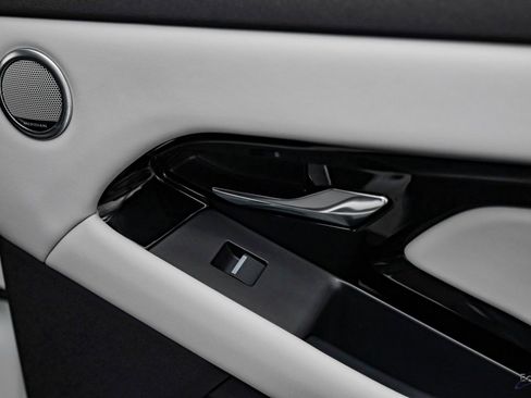 Used 2024 Land Rover Range Rover Evoque Dynamic SE image 84