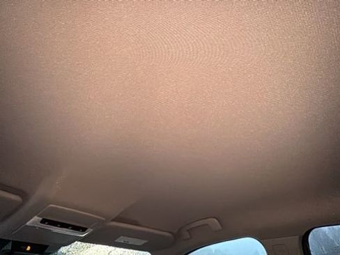 Used 2024 Nissan Rogue S image 9