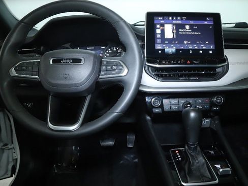Used 2025 Jeep Compass Limited AWD/4WD image 26