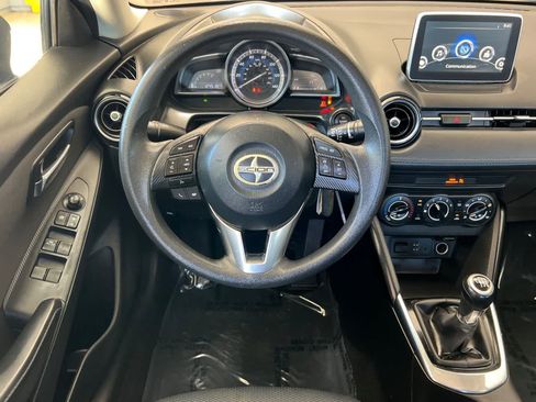 Used 2016 Scion iA FWD image 14
