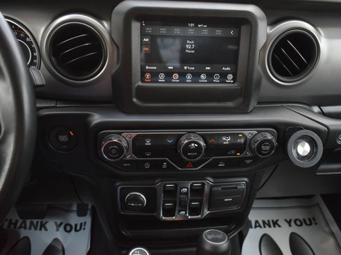 Used 2022 Jeep Wrangler Unlimited Sport AWD/4WD image 23