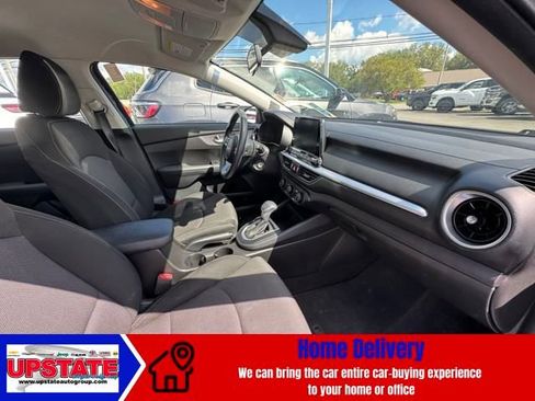 Used 2022 Kia Forte LXS image 10