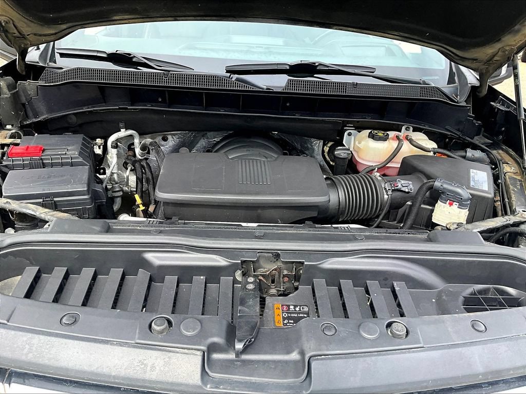 Used 2019 Chevrolet Silverado 1500 High Country w/ Technology Package AWD/4WD image 32
