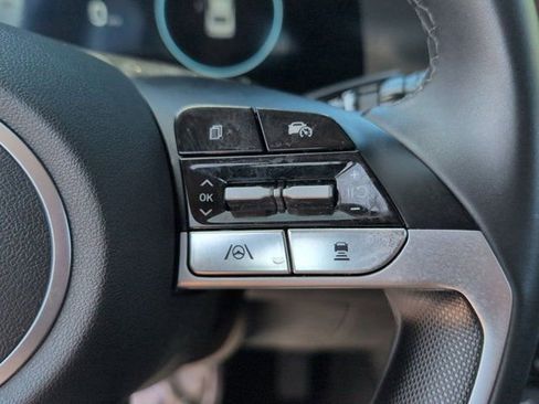 Used 2025 Hyundai Elantra SEL image 19