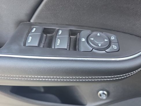 Used 2023 Buick Envision Essence FWD image 27