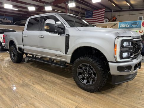 Used 2023 Ford F250 Lariat w/ Sport Appearance Package AWD/4WD image 3