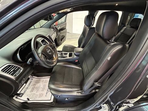 Used 2017 Jeep Grand Cherokee Altitude AWD/4WD image 51