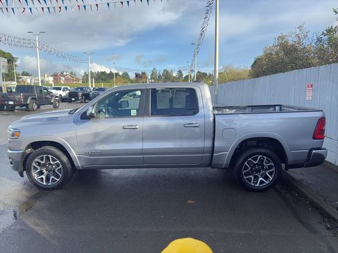 Used 2025 RAM 1500 Laramie image 4