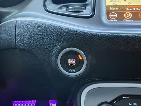 Used 2022 Dodge Challenger R/T image 26