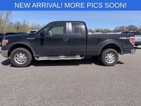 Used 2014 Ford F150 XL w/ Equipment Group 101A Mid AWD/4WD image 2