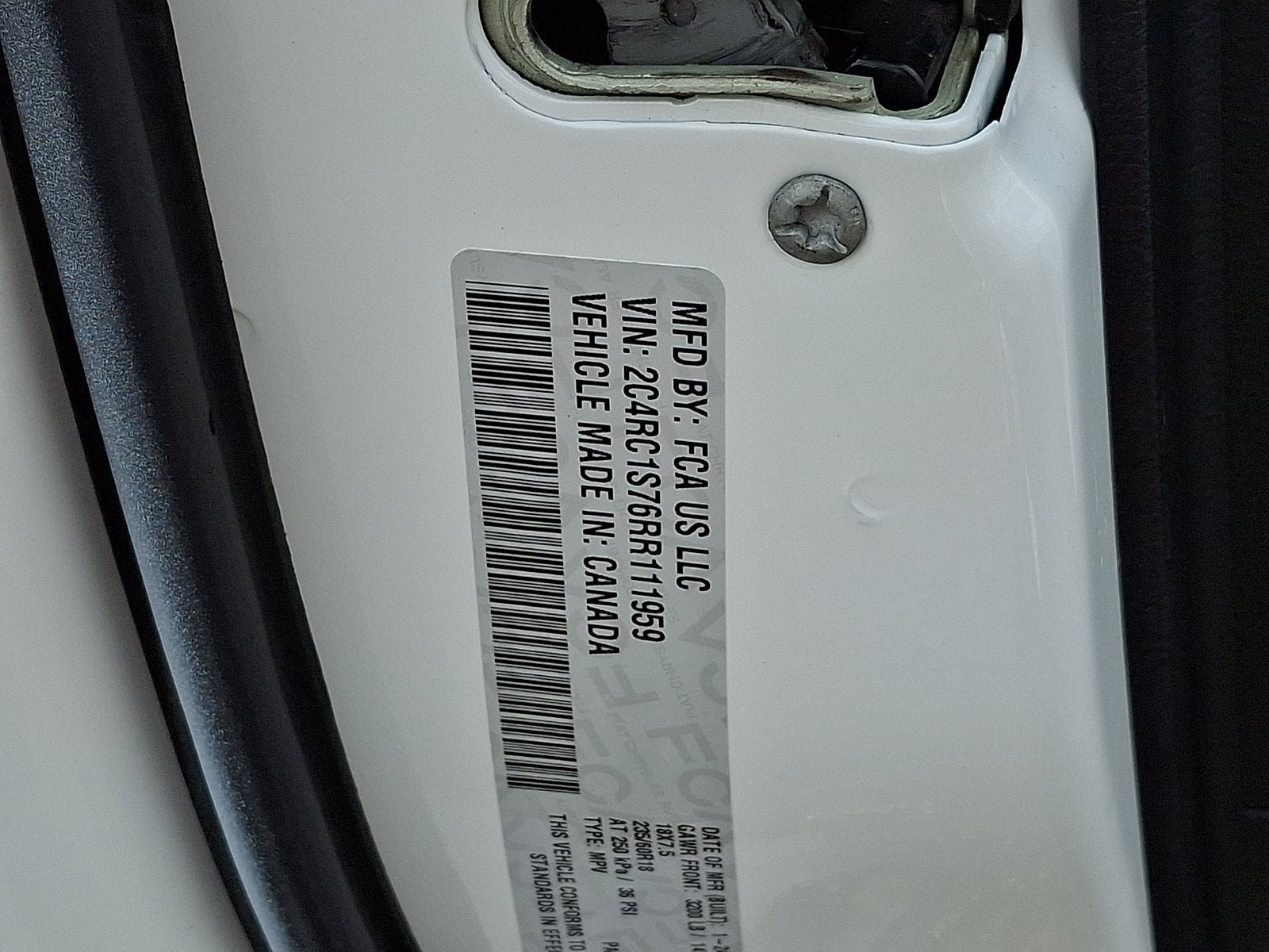 Used 2024 Chrysler Pacifica Limited FWD image 28