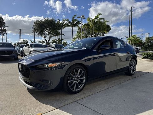 Used 2019 MAZDA MAZDA3 Hatchback w/ Preferred Package image 29