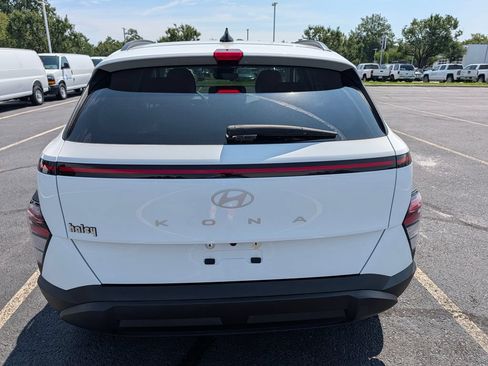 Used 2025 Hyundai Kona SEL FWD image 25