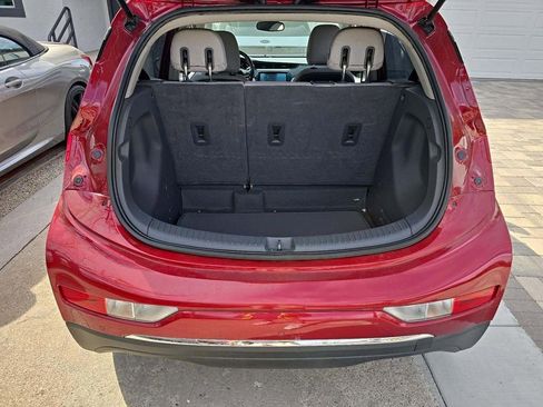 Used 2021 Chevrolet Bolt LT image 4