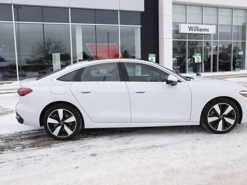 Used 2025 Audi A5 2.0T Premium w/ Convenience Package image 2