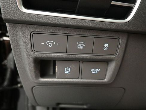 New 2025 Hyundai Sonata Limited image 17