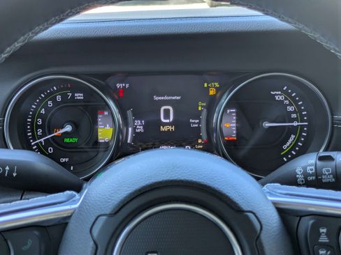 Used 2021 Jeep Wrangler Unlimited Sahara w/ Safety Group AWD/4WD image 17
