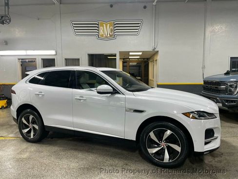 Used 2021 Jaguar F-PACE S image 2