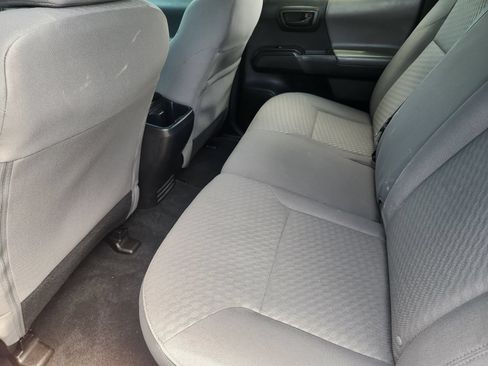 Used 2023 Toyota Tacoma SR AWD/4WD image 33
