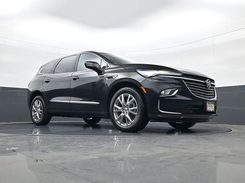 Used 2023 Buick Enclave Premium w/ Experience Buick Package image 24