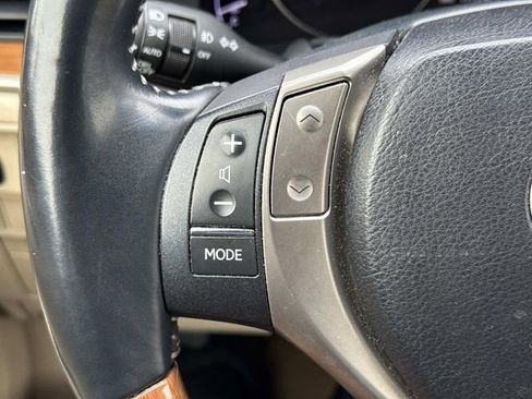 Used 2013 Lexus ES 300h w/ Luxury Pkg image 25