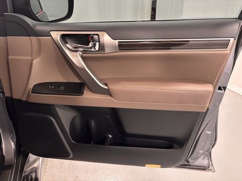 Used 2023 Lexus GX 460 Premium image 19