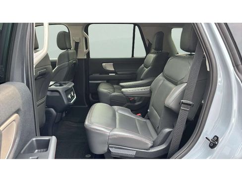 Used 2025 Ford Expedition Active AWD/4WD image 13
