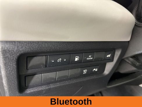 Used 2023 Mitsubishi Outlander SEL image 11