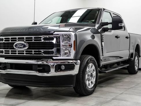 Used 2024 Ford F250 XLT image 8