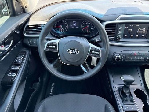 Used 2020 Kia Sorento LX FWD image 14