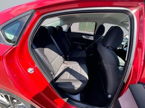 Used 2024 Kia Forte LXS w/ LXS Technology Package FWD image 28