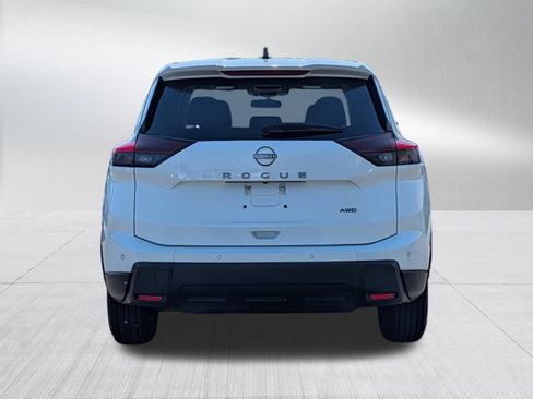 Used 2024 Nissan Rogue S AWD/4WD image 6