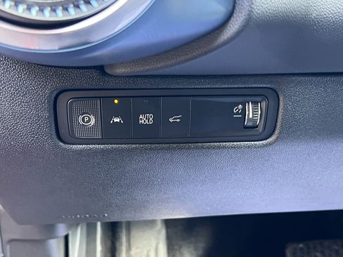 New 2026 Chevrolet Equinox EV LT image 18