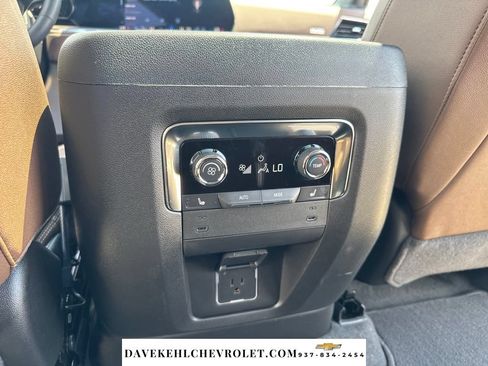 Used 2025 Chevrolet Suburban High Country w/ Sun And Tow Package AWD/4WD image 38